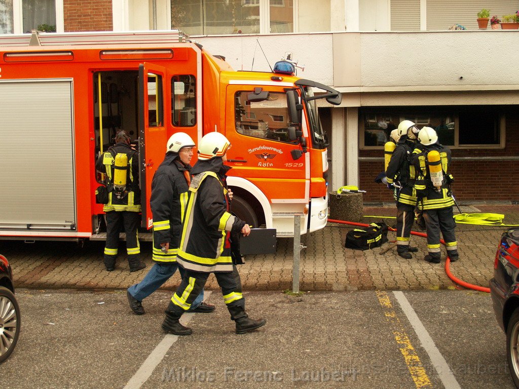 Feuer Koeln Gremberg Sauerlandstr P093.JPG